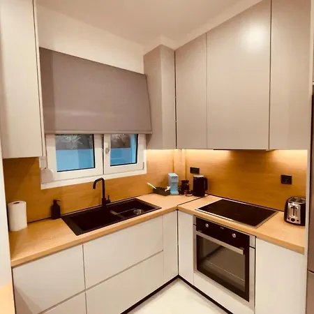 Your Place !! - 102 Apartment